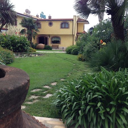 La Locanda Del Cavaliere Borgo Montello Exteriör bild