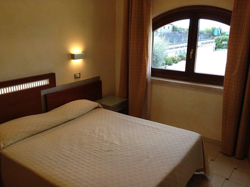 La Locanda Del Cavaliere Borgo Montello Exteriör bild
