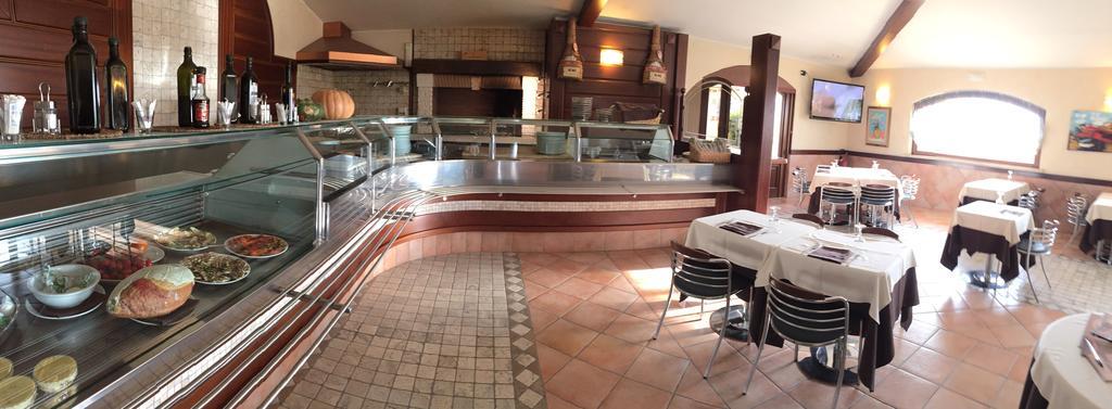 La Locanda Del Cavaliere Borgo Montello Exteriör bild