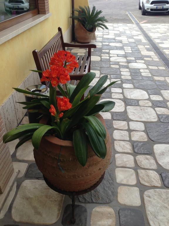 La Locanda Del Cavaliere Borgo Montello Exteriör bild