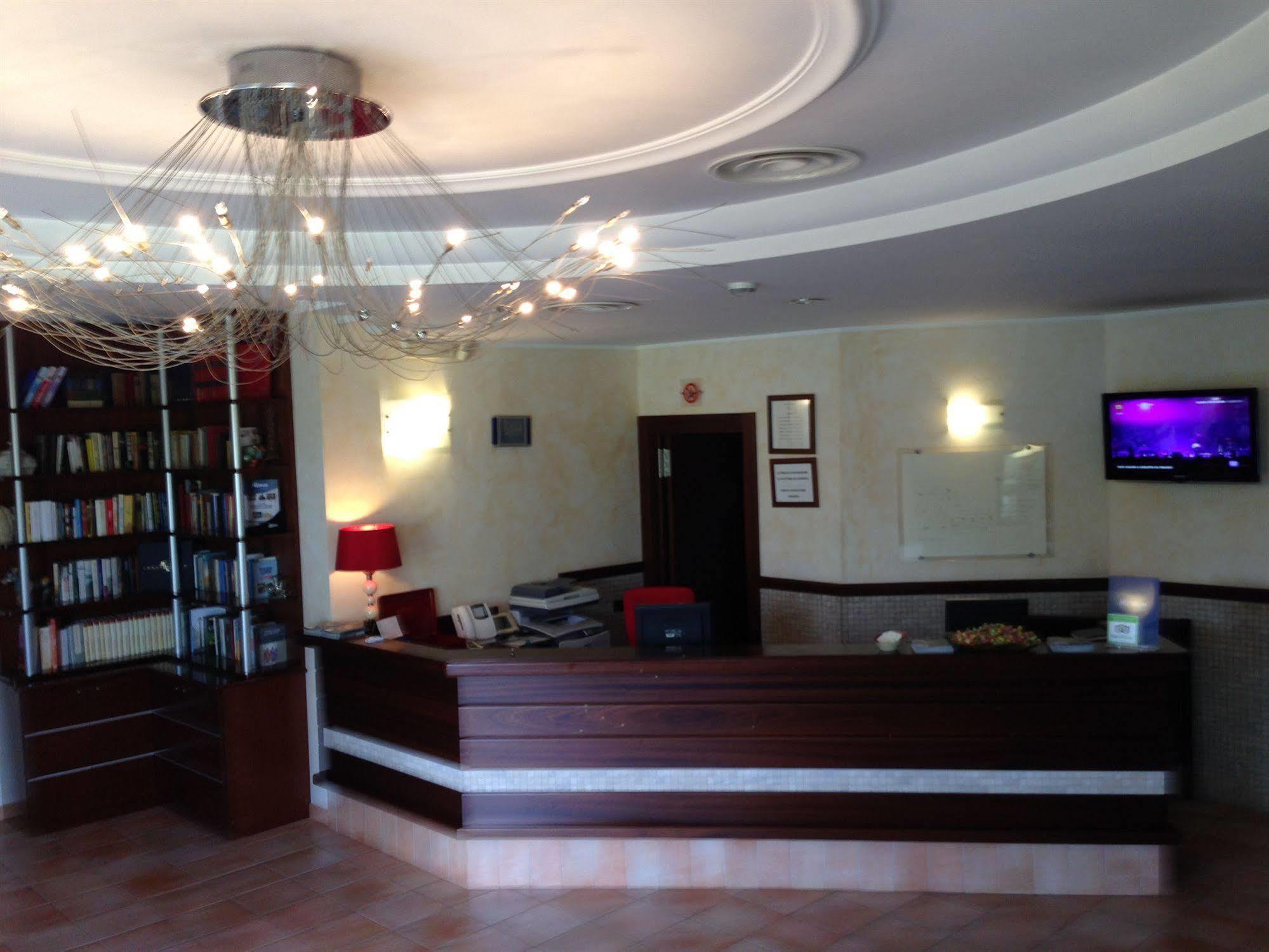 La Locanda Del Cavaliere Borgo Montello Exteriör bild