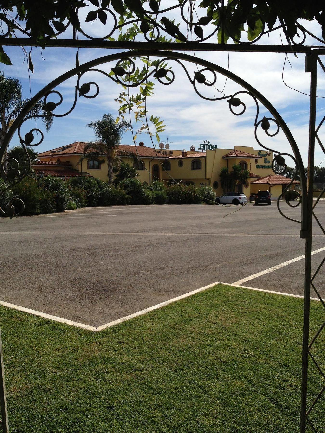 La Locanda Del Cavaliere Borgo Montello Exteriör bild